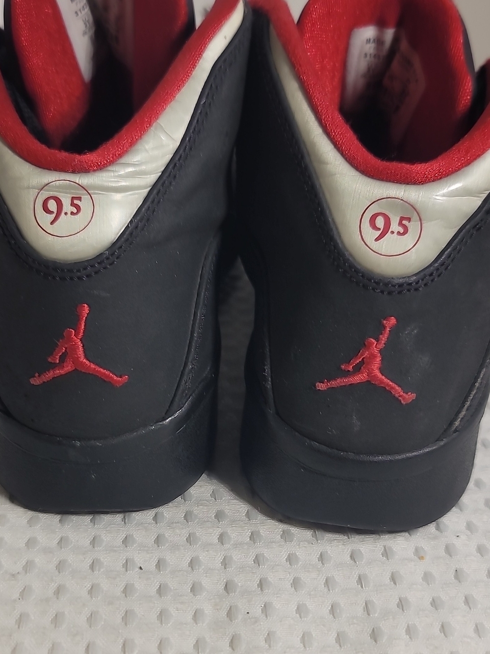 Jordan Kids' Sneakers - Black & Red